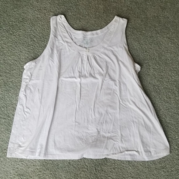 Sonoma Tops - White top Sonoma